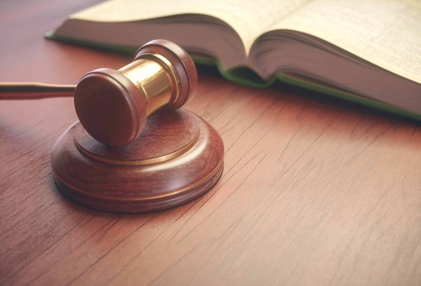 Comment la législation sur les baux commerciaux impacte-t-elle le financement des murs de boutique?